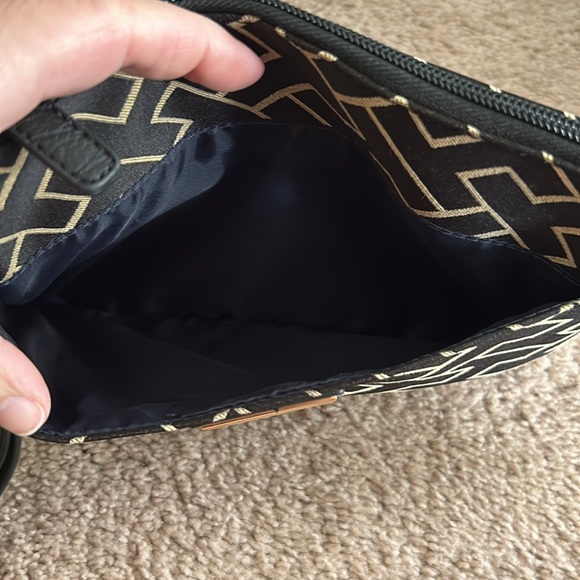 Tommy Hilfiger Wristlet - Picture 5 of 6